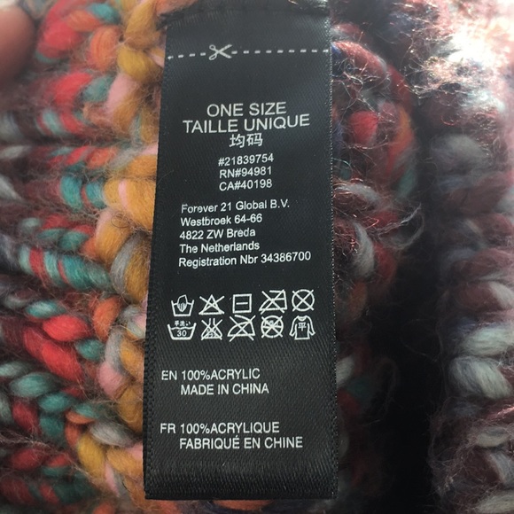 ❄️Forever 21 Fuzzy Crochet Winter Hat ❄️ - Picture 3 of 5